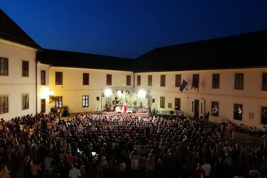 Utrinek s koncerta, ki ga je organizirala Agencija Koncerti